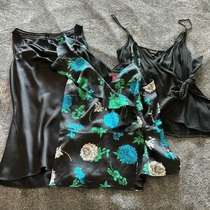 Bundle of 3 tank tops s/xs